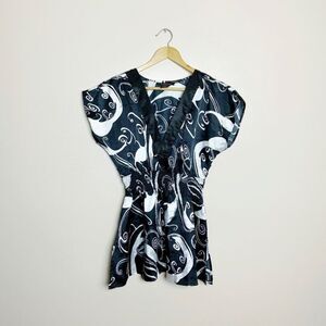 CLEARANCE! Pink Collection Deep V Blouse M EUC